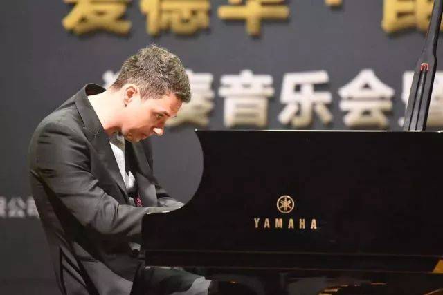 2018年佰利乐亚洲音乐奖学金河南大学启动仪式<br /> 暨佰利乐海外艺术家爱德华·昆斯音乐活动圆满结束