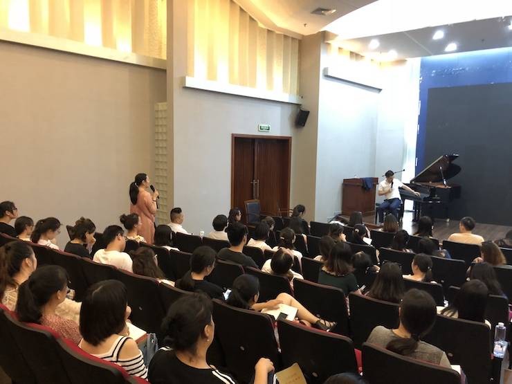 佰利乐艺术家孙鹏杰“欧美少儿钢琴教学法师资培训”嘉兴站圆满落幕