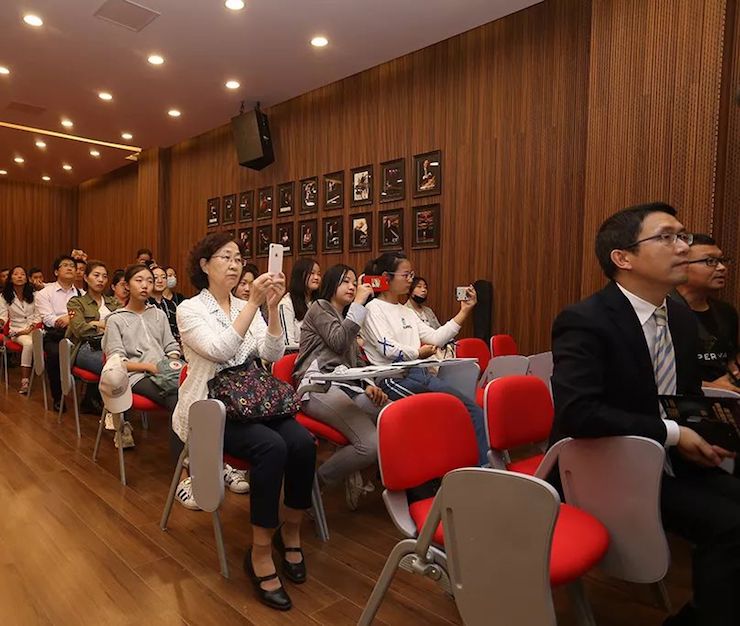 连云港佰利乐钢琴旗舰体验店开业庆典暨佰利乐艺术家鲍释贤钢琴独奏音乐会圆满落幕
