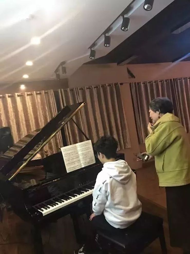 佰利乐特邀艺术家白志娴