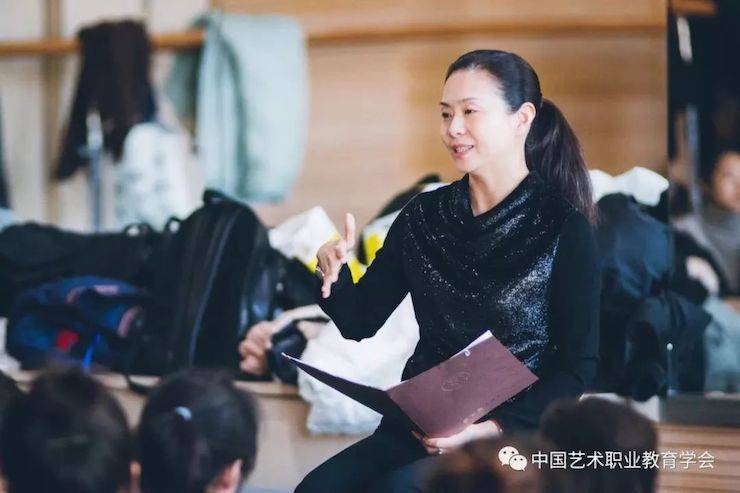 佰利乐跨界钢琴及佰利乐舞蹈教育课件助力“CEFA艺术教育高级人才研修班——中国古典舞身韵课”