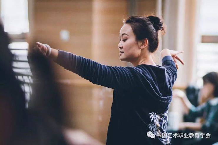 佰利乐跨界钢琴及佰利乐舞蹈教育课件助力“CEFA艺术教育高级人才研修班——中国古典舞身韵课”