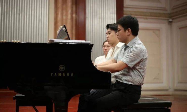热烈：亍跋睬熘 音悦津门”钢琴重奏音乐会暨天津鲍蕙荞钢琴城开业庆典演出圆满成功！